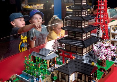 brickman-lego-cities-scienceworks.jpg